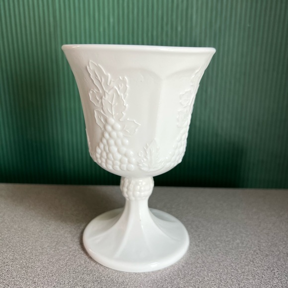 Milk Glass Grape Pattern Value